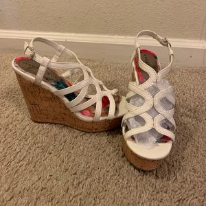 Madden Girl wedge